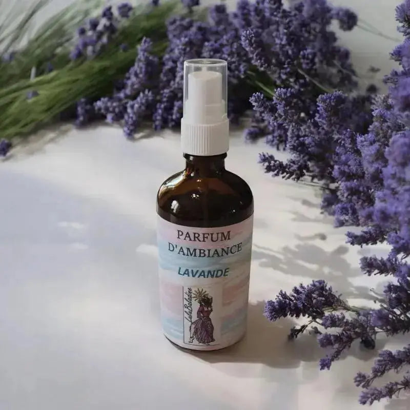 Parfum d’ambiance lavande en spray diffuseur maison naturel