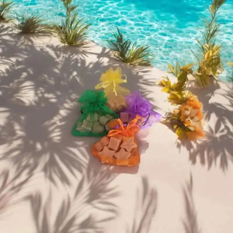 Fondant parfumée dans des sachet en Orgenza au bord de la mer avec un arrière plan des ile paradisiaque 